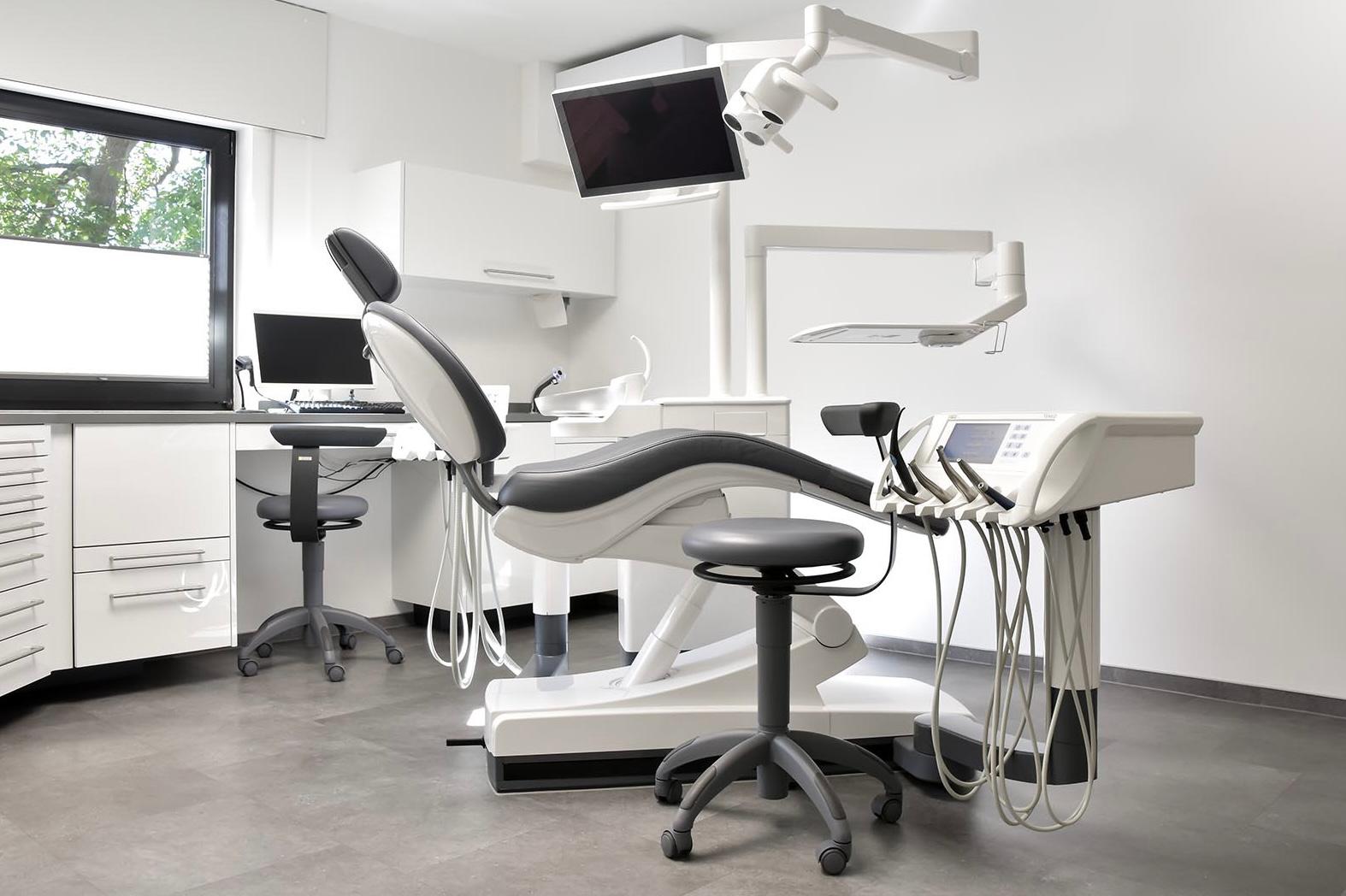 Zahnarzt- & Arztpraxen - Moderne Behandlungsszene
